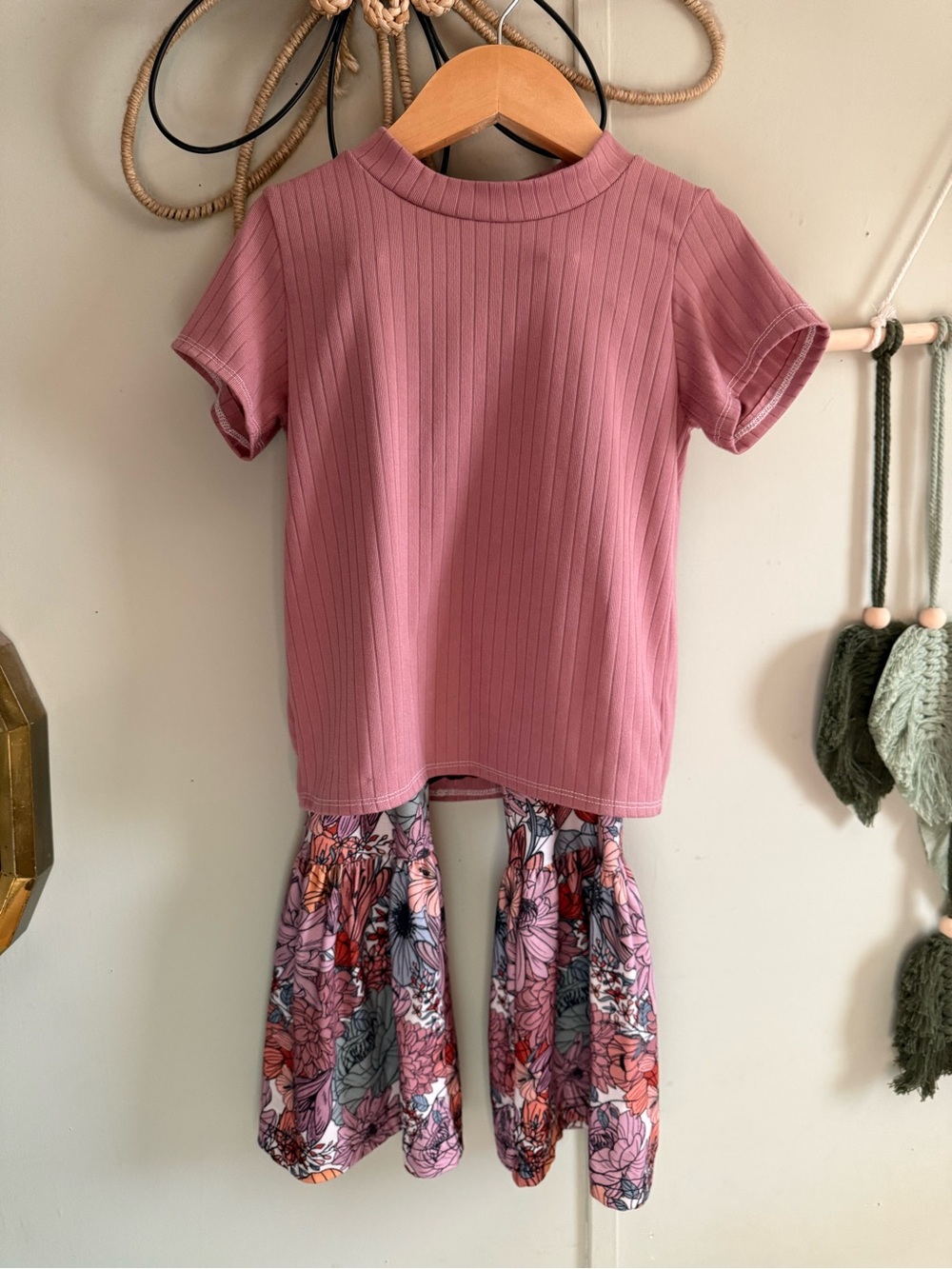 Olive & Oak Girls Ribbed Short Sleeve Tee in Dusty Rose